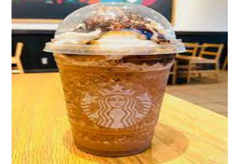 Minuman ala Ferrero Rocher dengan coklat dan hazelnut