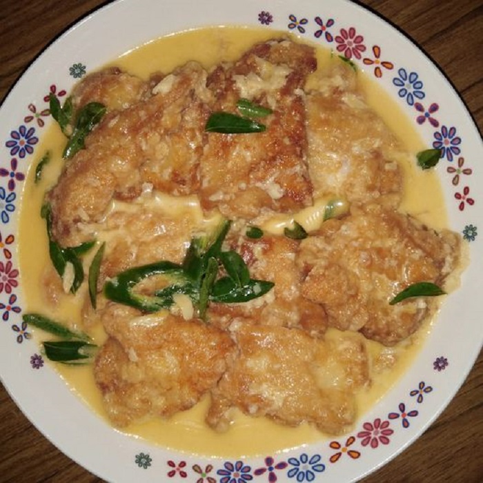 Fillet ikan goreng buttermilk yang rangup dan berkrim