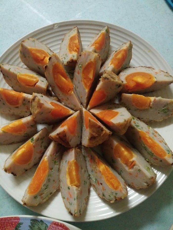 Fillet ikan goreng bersalut kuning telur yang rangup