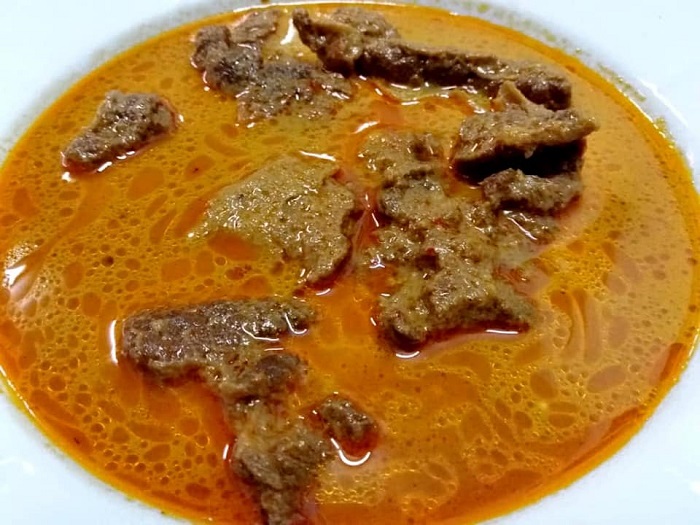 Gulai darat daging berkuah pekat