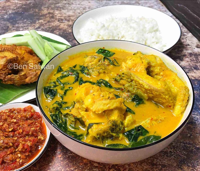Gulai kuning ikan haruan