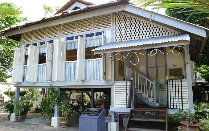 Rumah kayu papan tempat kelahiran Tun Dr Mahathir