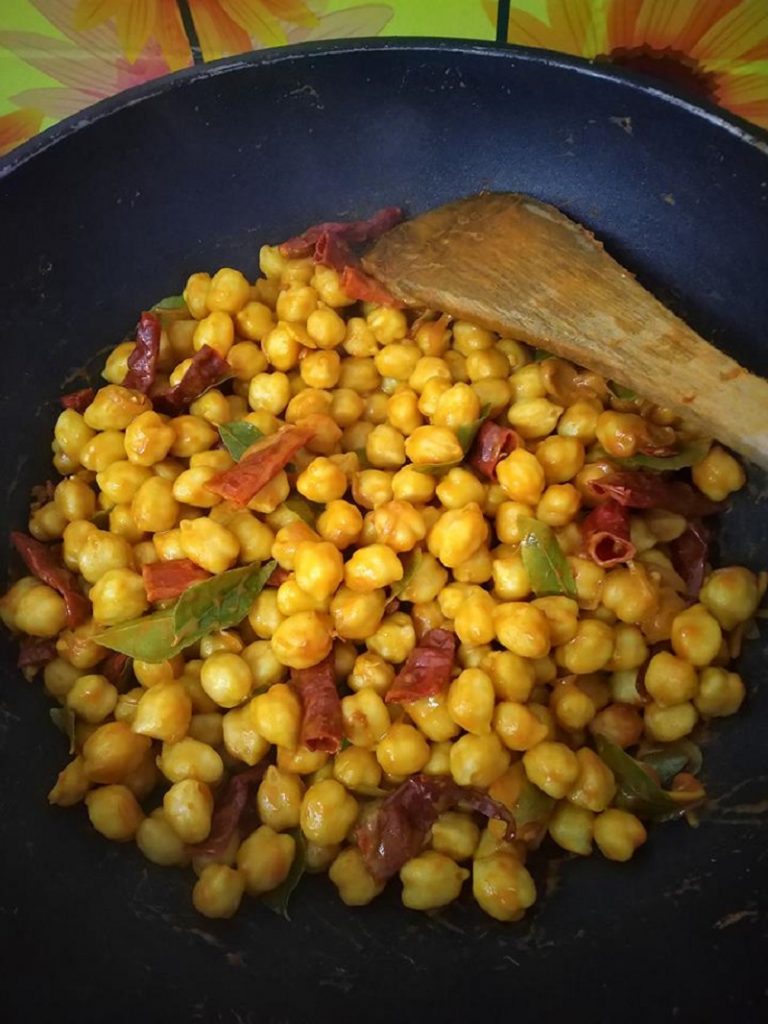 kacang kuda berempah