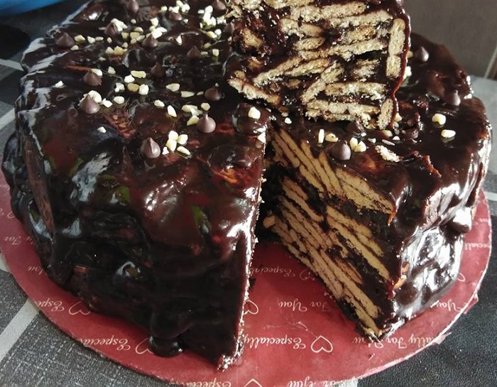 Pelbagai jenis kek batik coklat yang sedap dan menarik untuk dijadikan hidangan.