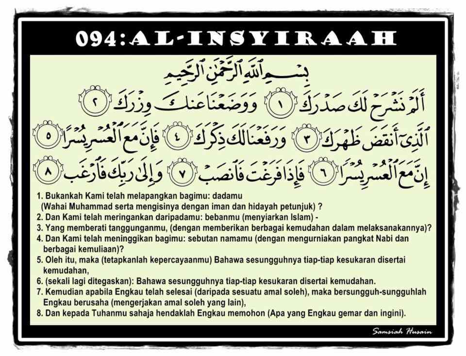 Seseorang duduk khusyuk membaca Al-Quran untuk mencari ketenangan