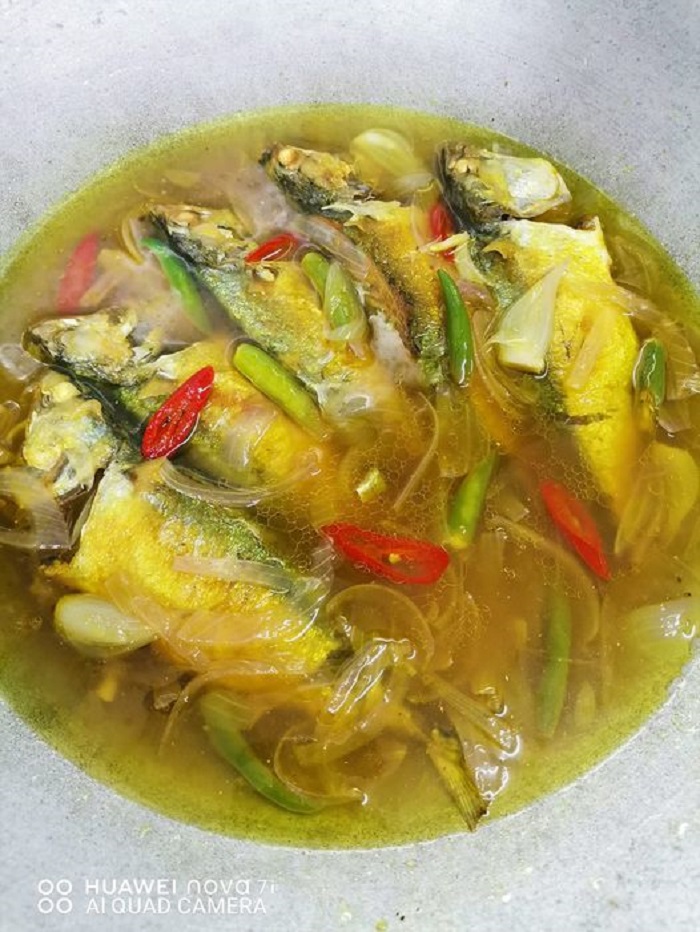 Ikan kembung masak asam utara