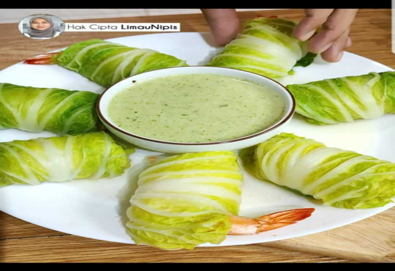 Popia Vietnam berisi kobis segar