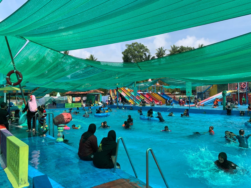 kubang gajah waterpark
