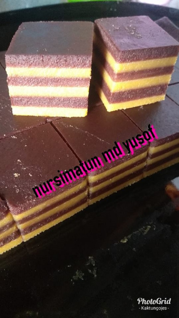 kuih lapis coklat