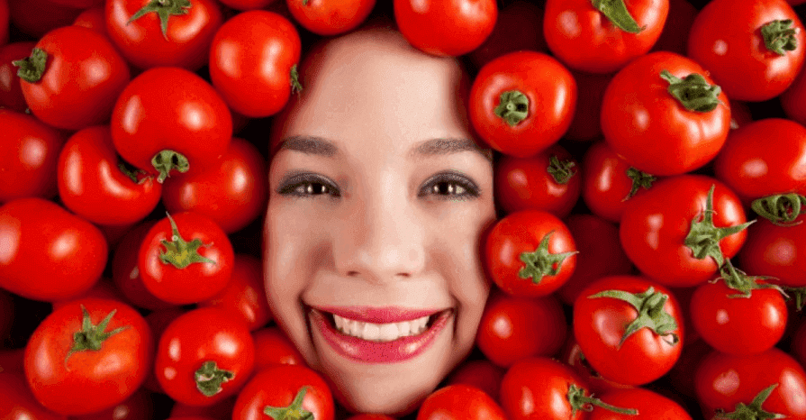 Kulit wajah yang sihat bersama tomato