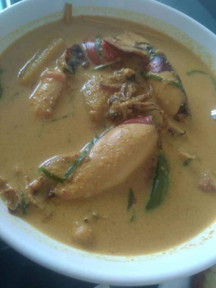 Sotong masak lemak padang berkuah kuning