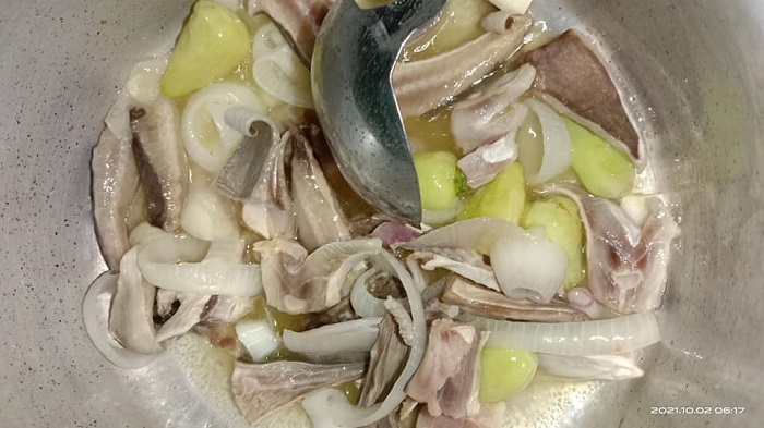 Pari kering masak asam pedas