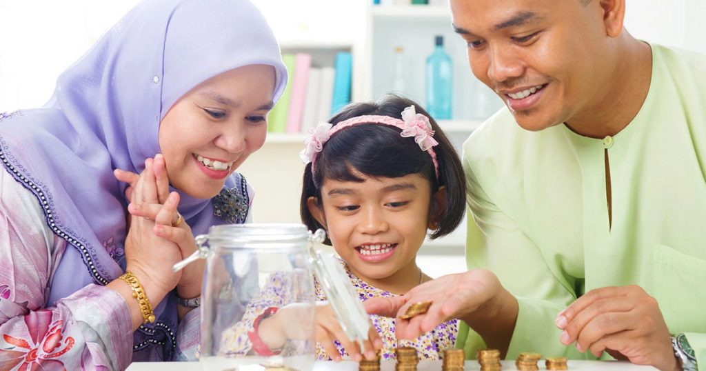 peranan ibu bapa memupuk amalan menabung