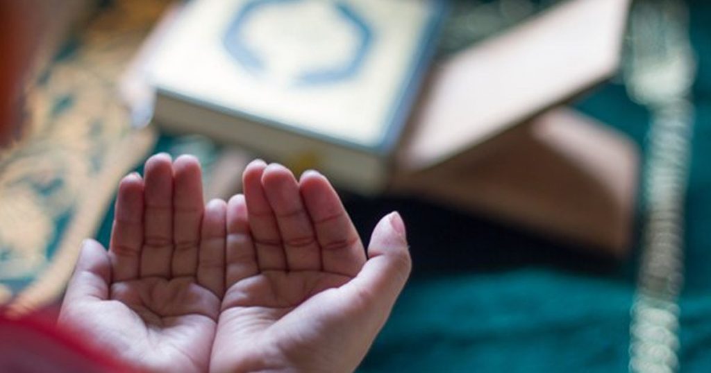 Ibu bapa merancang jadual aktiviti harian bersama anak