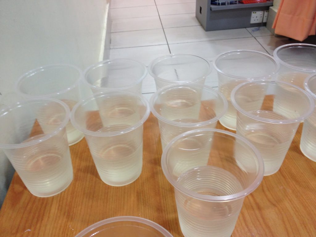 minum air gula