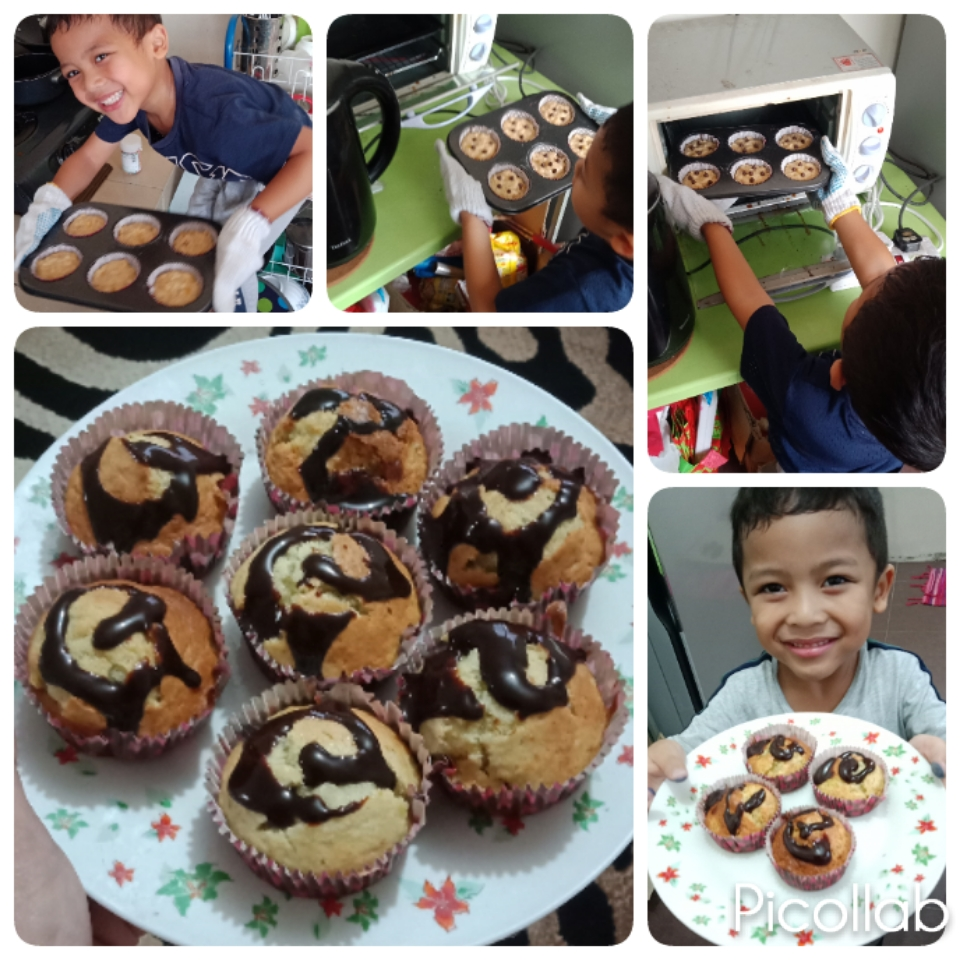 Muffin pisang yang baru dibakar