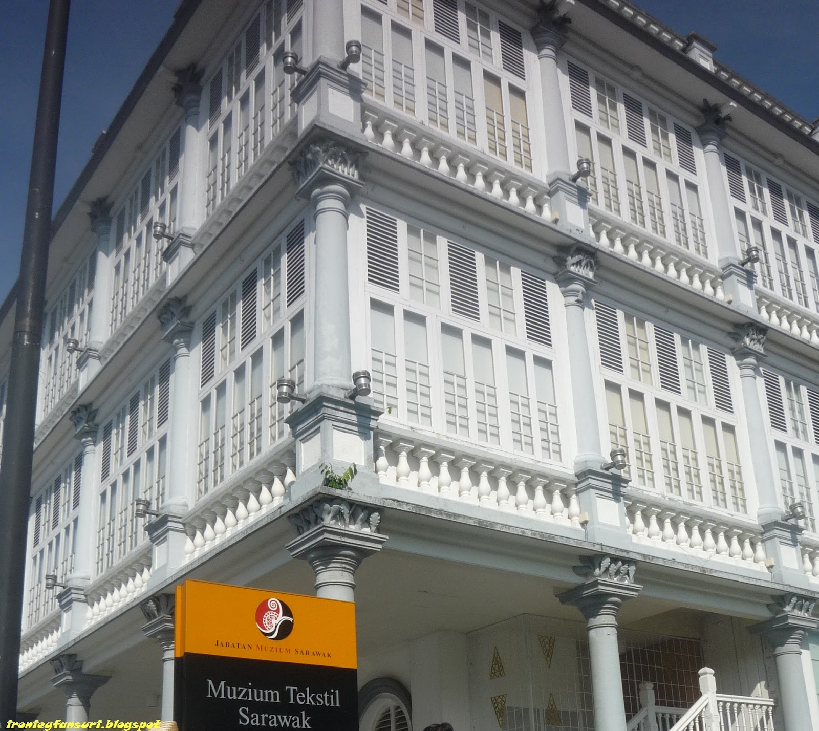 Muzium Tekstil di Kuching