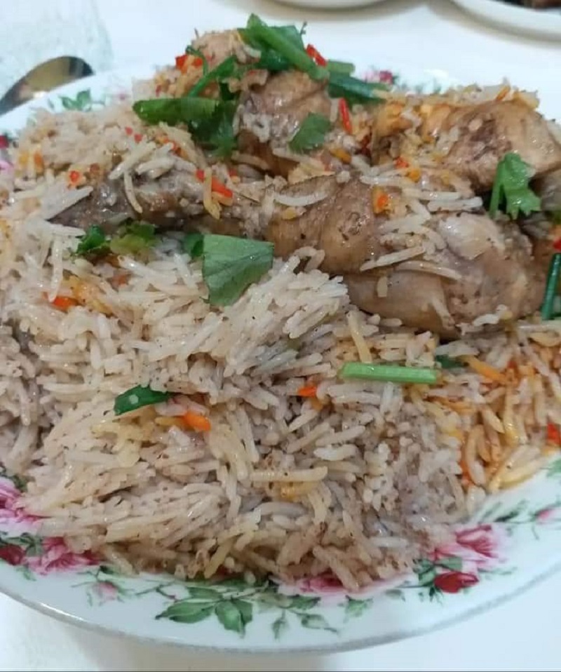 Sepinggan nasi arab mandy ayam yang sedap dan menggoda selera