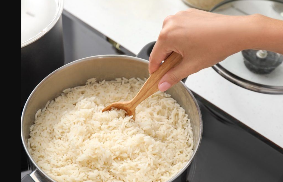 Petua mudah baiki nasi yang mentah dan lembik menggunakan periuk nasi.