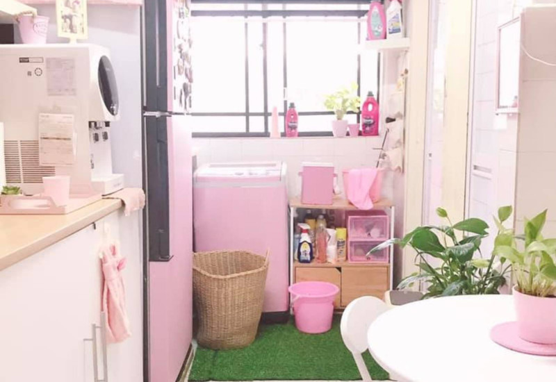 Reka bentuk dapur kecil bertema warna pink