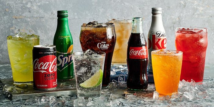 Tin minuman bergula sebagai gambaran penggunaan gula