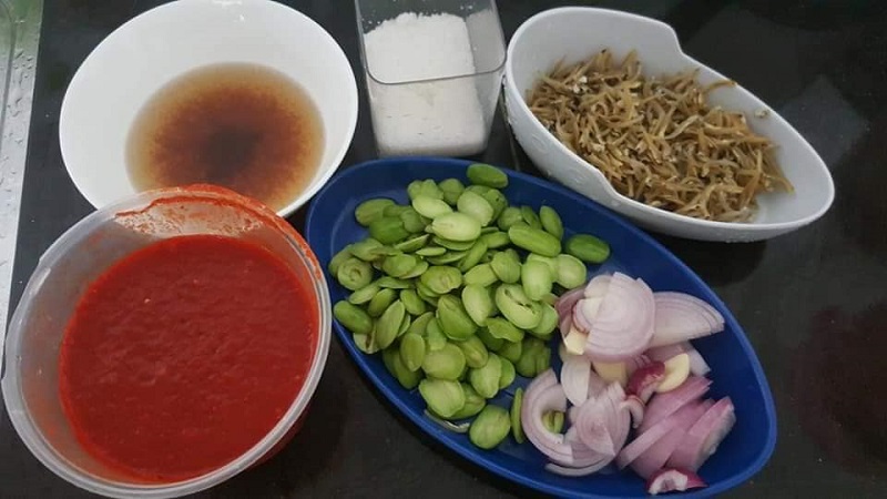sambal tumis ikan bilis
