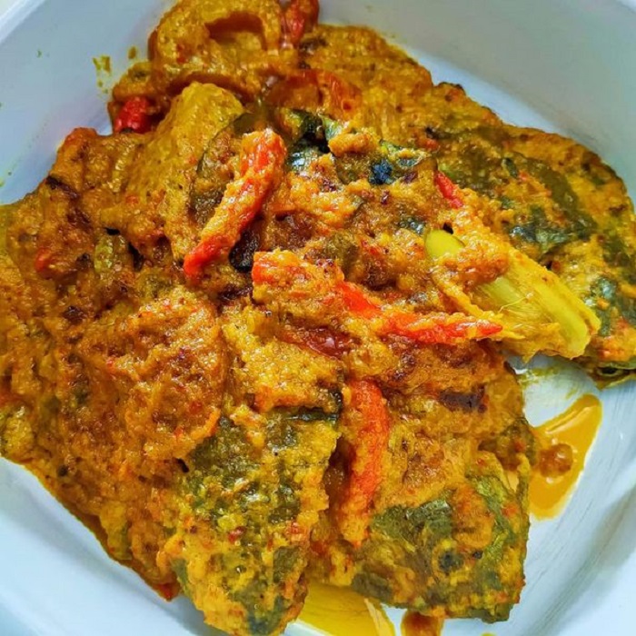 Ikan bawal pesmol dengan sambal