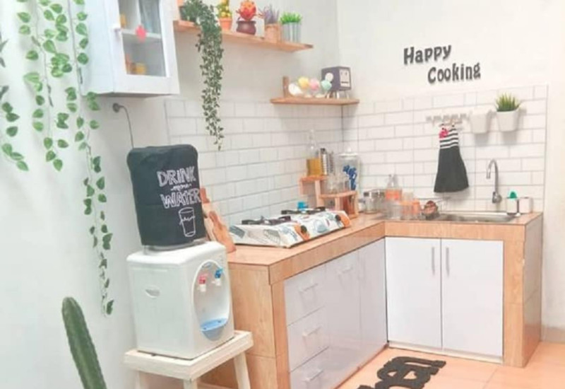 Dapur asas yang minimalis dan fungsianal