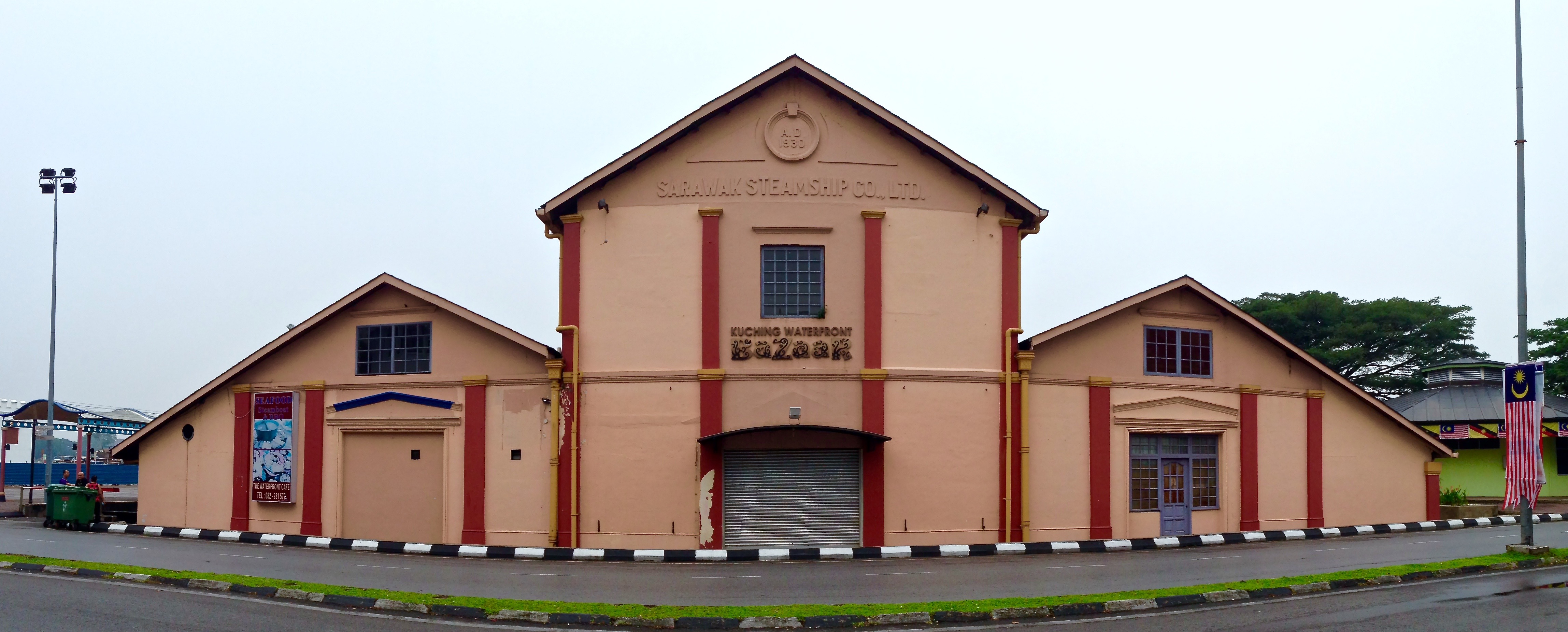 Bangunan bersejarah Sarawak Steamship