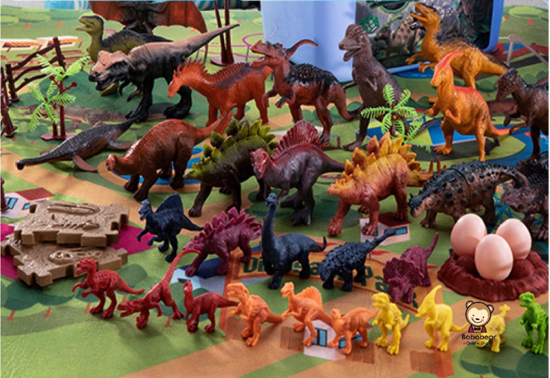 Set mainan miniatur dinosaur