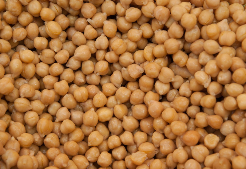 Semangkuk kacang kuda rebus yang berkhasiat