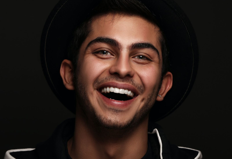 Gigi putih yang sihat