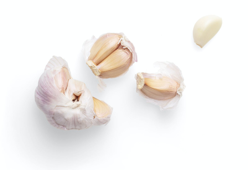 Umbisi bawang putih segar