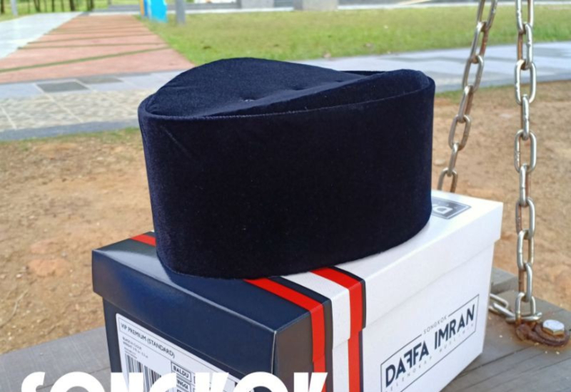 Songkok hitam lelaki bergaya