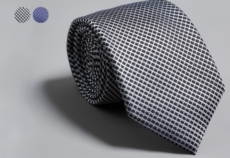 Tie lelakai berwarna biru