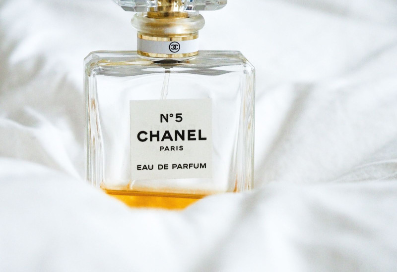Botol Eau De Parfum elegan