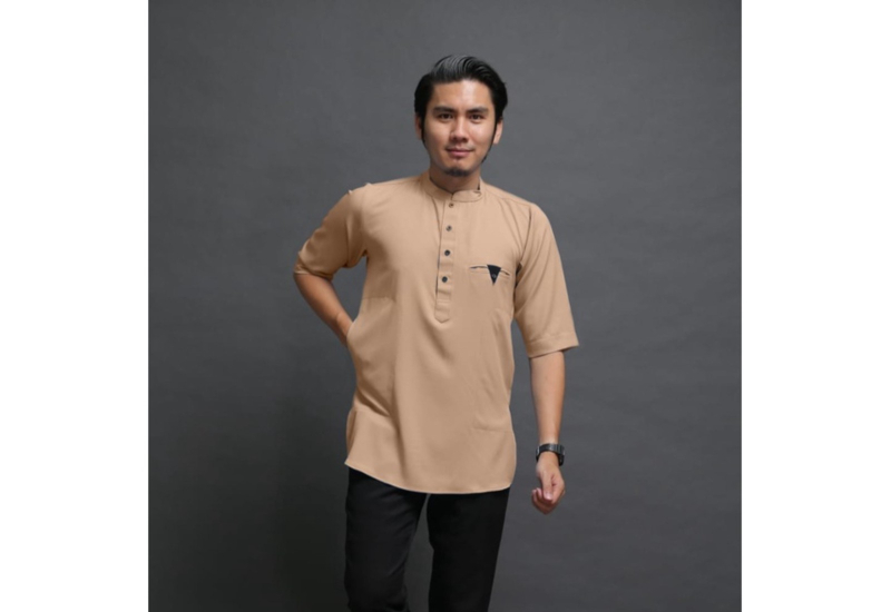 Kurta lelaki bersulam untuk majlis