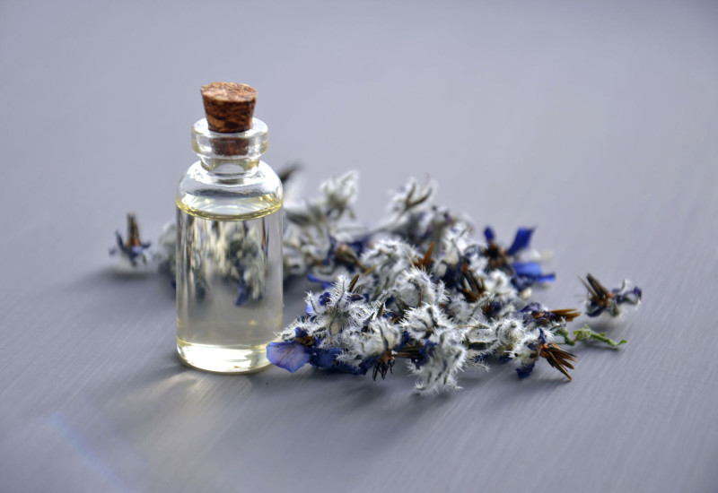 Botol Eau De Cologne klasik