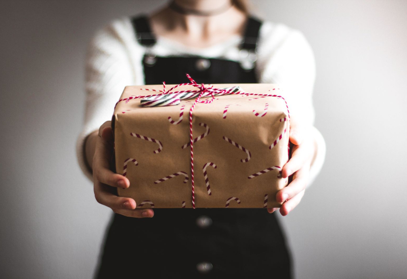 Pelbagai idea hadiah menarik untuk kanak-kanak perempuan berumur 5 hingga 8 tahun.