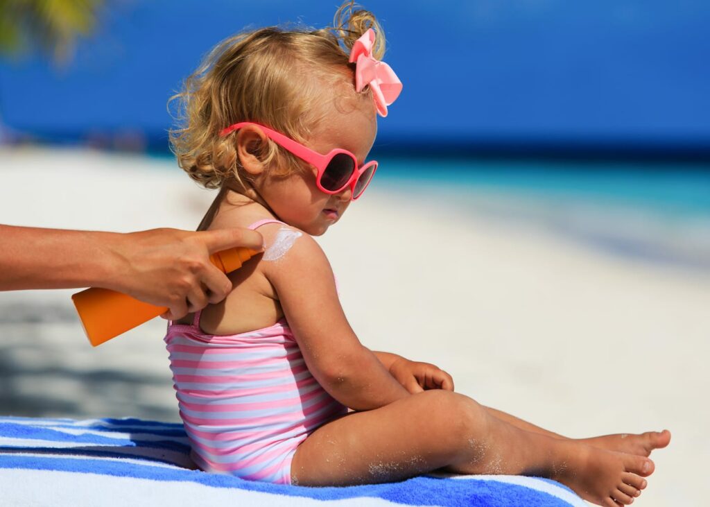 Perbandingan tekstur krim sunscreen dan sunblock