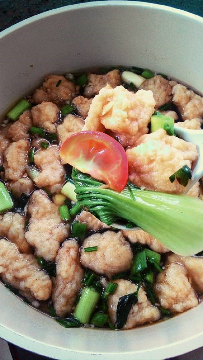 Sup fillet ikan ala Singapura yang bersih dan sedap