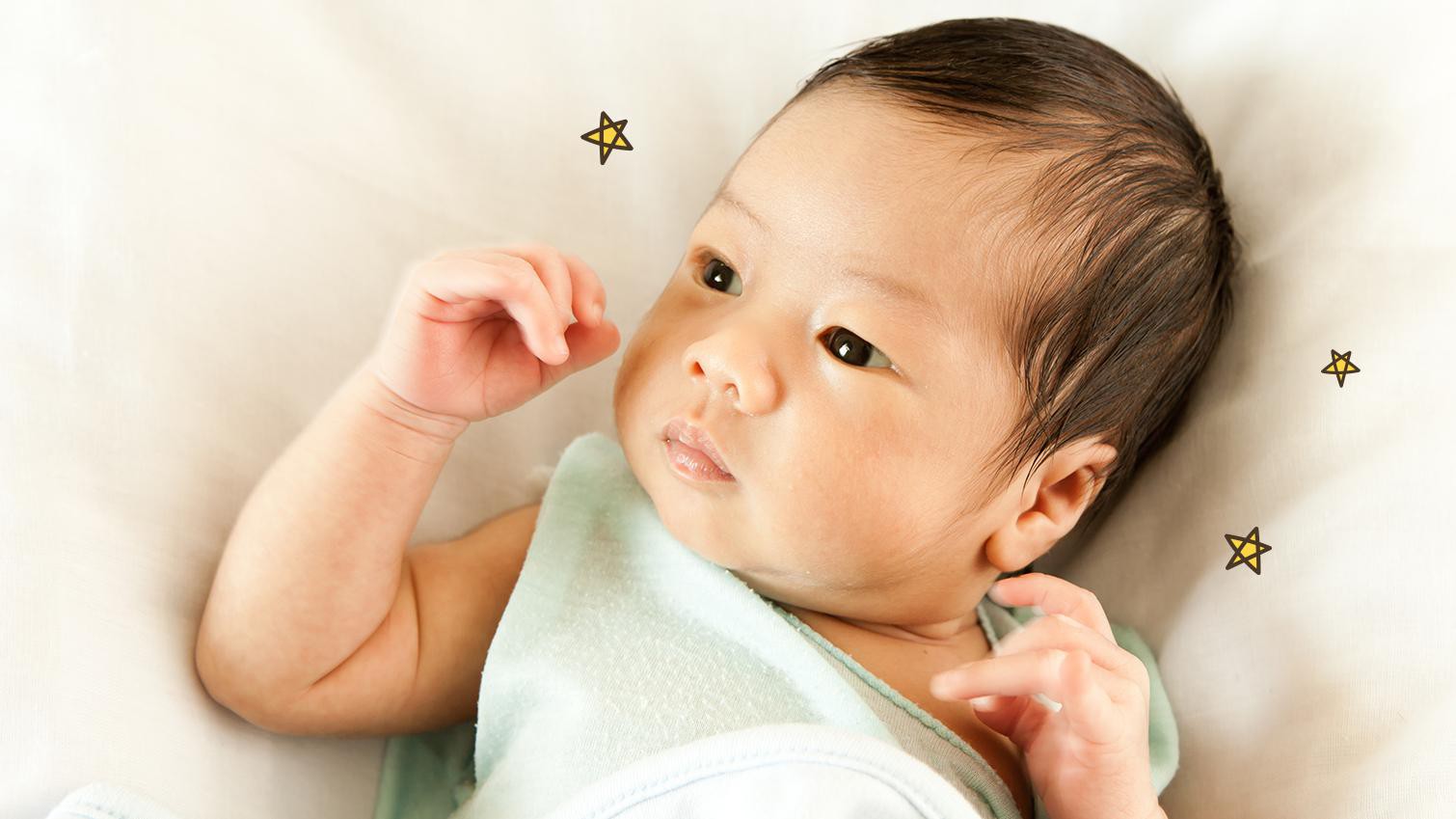 Bayi sedang tidur dengan suasana tenang dan selesa