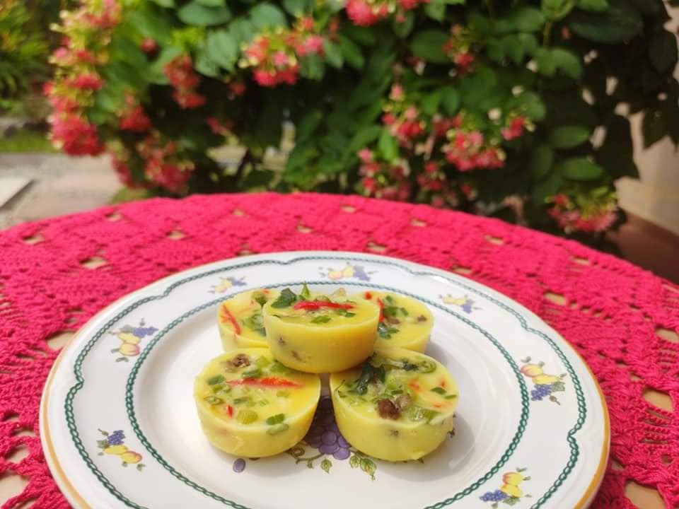 Kuih talam berlauk bersaiz kecil