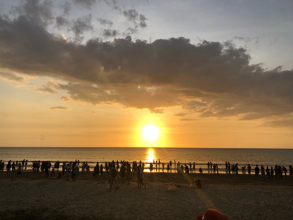 pantai tanjung aru beach