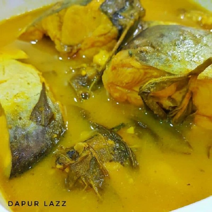 Ikan patin masak tempoyak dengan kuah kuning