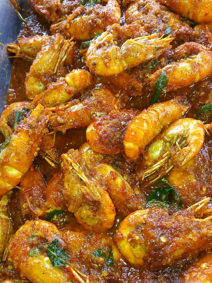 Udang galah masak kerisik